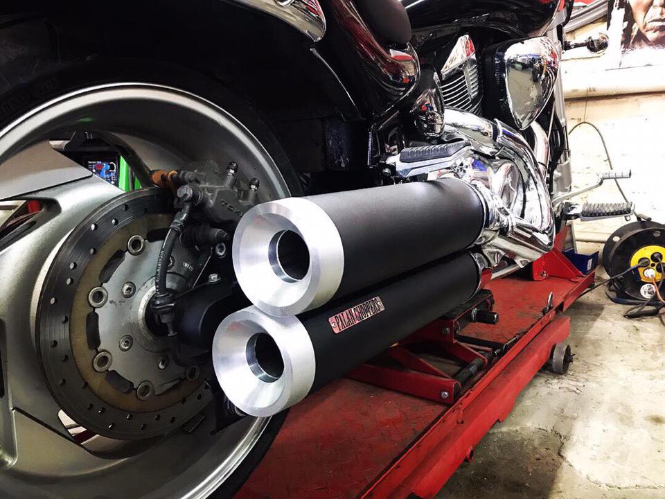 Suzuki Boulevard M109R Exhaust