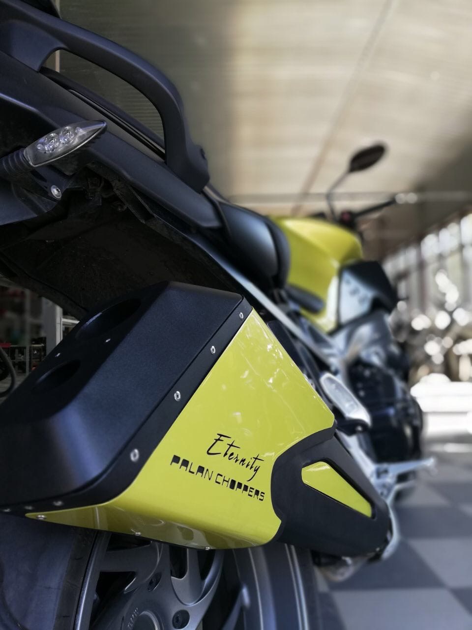 BMW K1300R