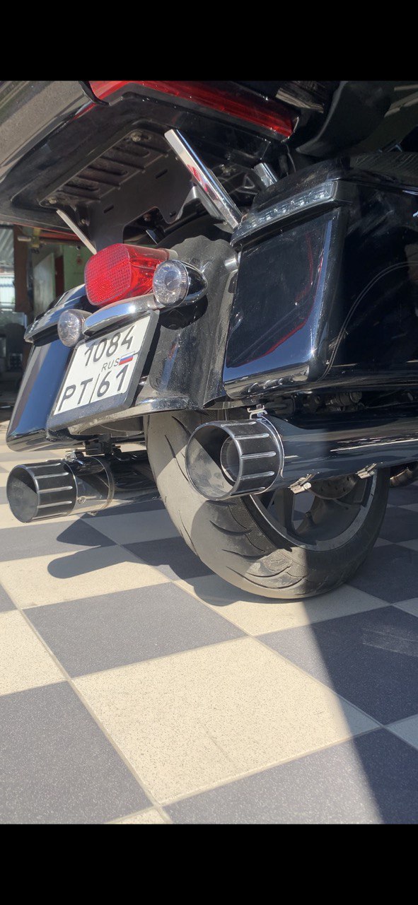 Harley -Davidson Road Glide Mufflers
